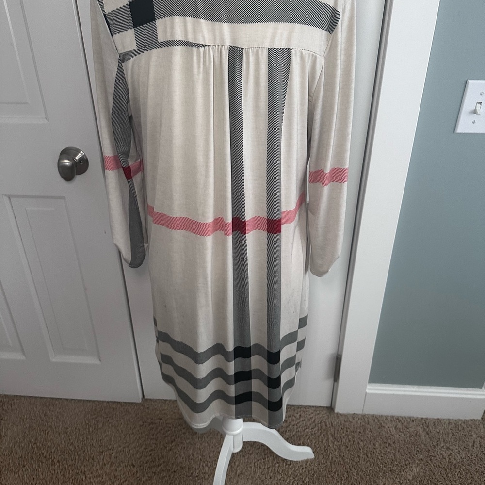 Chic Striped Buttoned Tunic - Picture 7 of 8